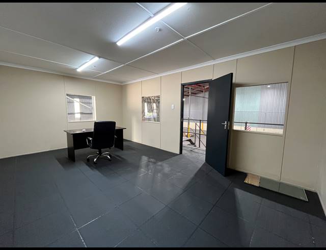 1,000M² WAREHOUSE TO LET IN SHAKAS HEAD